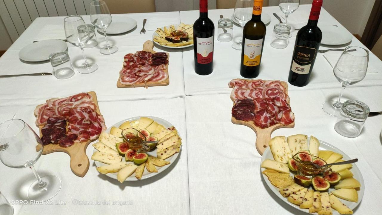 Agriturismo Macchia Dei Briganti - B&B Montefalcione 外观 照片